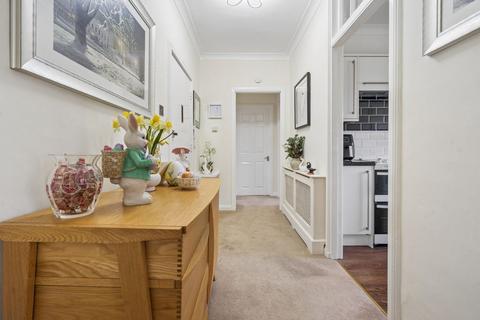 1 bedroom apartment for sale, Park Lawn, Farnham Royal
