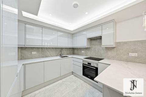 Studio to rent, Ferntower Road, Highbury, London, N5 2JG