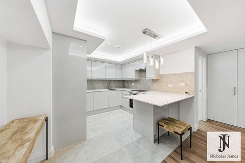 Studio to rent, Ferntower Road, Highbury, London, N5 2JG