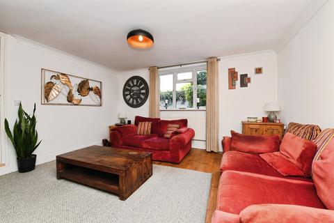 2 bedroom apartment for sale, Van Diemans Road, Chelmsford