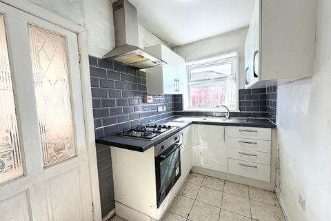 3 bedroom terraced house for sale, Carr Street, Blackburn. Lancs. BB1 7NE