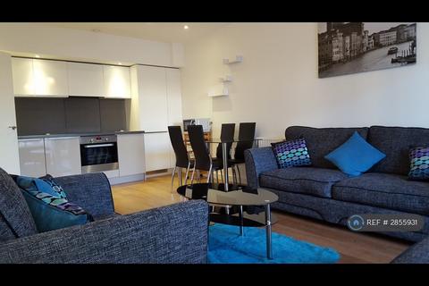 1 bedroom flat to rent, Clovelly Court, West Drayton, UB7