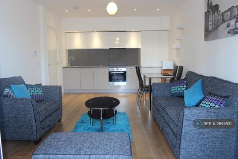 1 bedroom flat to rent, Clovelly Court, West Drayton, UB7