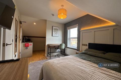 1 bedroom in a house share to rent, Haywood Road, Nottingham, NG3