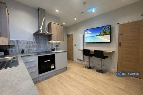 1 bedroom in a house share to rent, Haywood Road, Nottingham, NG3