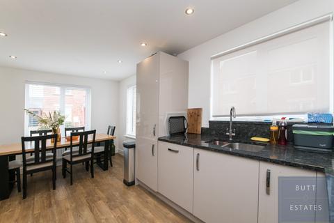 3 bedroom detached house for sale, Cranbrook, Exeter EX5