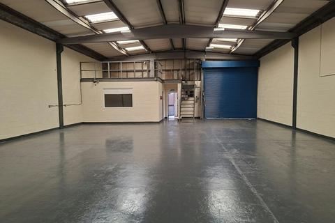 Warehouse to rent, Cradley Rd Dudley DY2 9SW