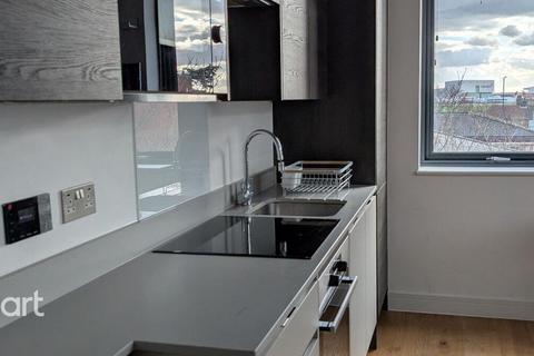 1 bedroom apartment to rent, Nobel Drive, HAYES