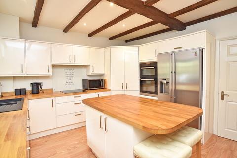 4 bedroom terraced house for sale, Waterside, Knaresborough, HG5