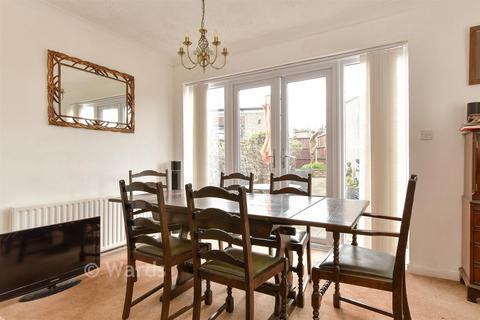 3 bedroom semi-detached house for sale, Chalky Bank, Gravesend, Kent