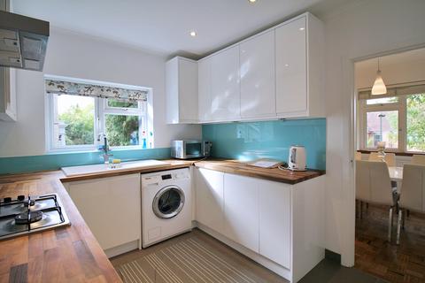 2 bedroom flat for sale, Claire Court, Woodside Avenue, London