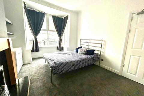 1 bedroom in a house share to rent, De La Pole Avenue, Hull HU3