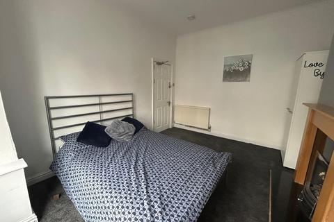 1 bedroom in a house share to rent, De La Pole Avenue, Hull HU3