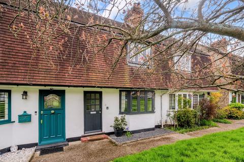 Barn Close, Epsom