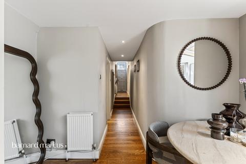 2 bedroom maisonette for sale, Kathleen Road, London