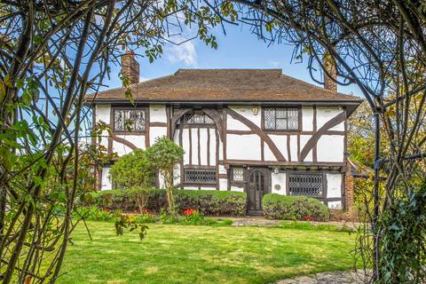 Woodcote Close, Epsom, KT18