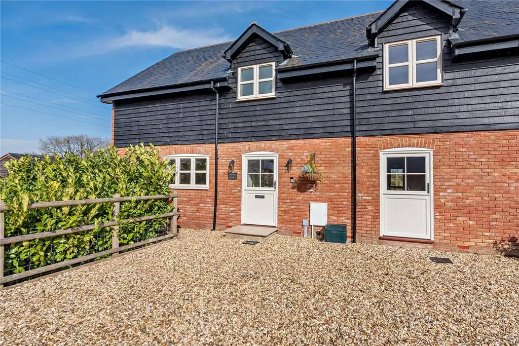 Ram Alley, Ashford Hill, Thatcham 3 bed end of terrace house