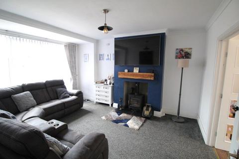 3 bedroom semi-detached house for sale, Savage Road, East Yorkshire YO15