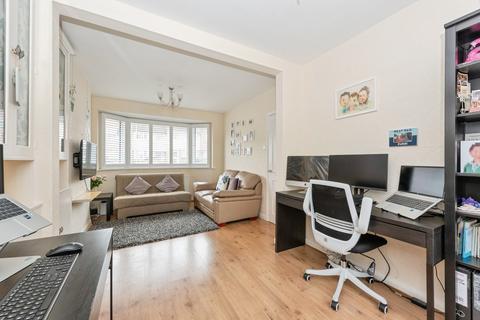3 bedroom end of terrace house for sale, Kingshill Avenue, Worcester Park, Surrey, KT4