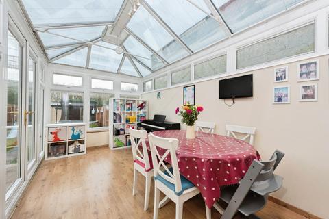 3 bedroom end of terrace house for sale, Kingshill Avenue, Worcester Park, Surrey, KT4