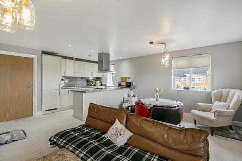 2 bedroom apartment for sale, Staines Road West, Sunbury-on-Thames, Surrey, TW16