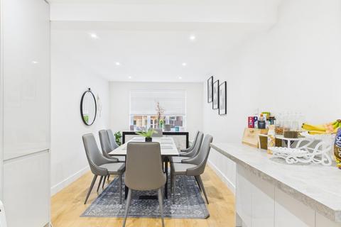 4 bedroom semi-detached house to rent, Ouseley Road, Wraysbury, Staines-upon-Thames, Berkshire, TW19