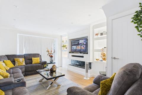 4 bedroom semi-detached house to rent, Ouseley Road, Wraysbury, Staines-upon-Thames, Berkshire, TW19