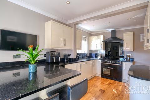 4 bedroom semi-detached house for sale, Margetson Avenue, Norwich, Norfolk