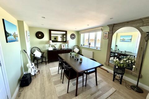 3 bedroom penthouse for sale, Mansion House, Marina