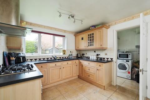 4 bedroom detached house for sale, Blenheim Avenue, Lowdham, Nottingham, Nottinghamshire, NG14