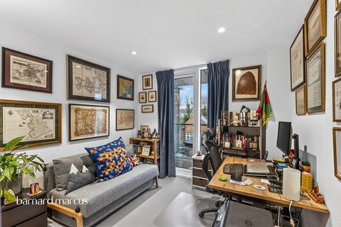 2 bedroom apartment for sale, Spectrum Way, London