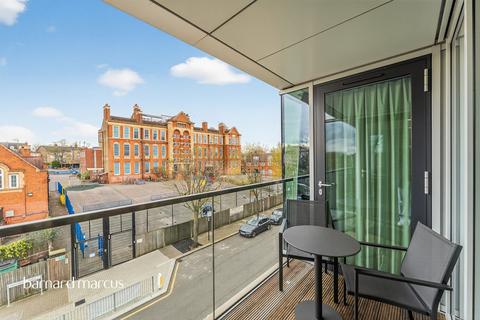 2 bedroom apartment for sale, Spectrum Way, London