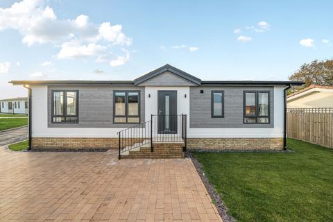 2 bedroom park home for sale, Plot 20 - Prestige Residence Christchurch Marina Court, Christchurch BH6