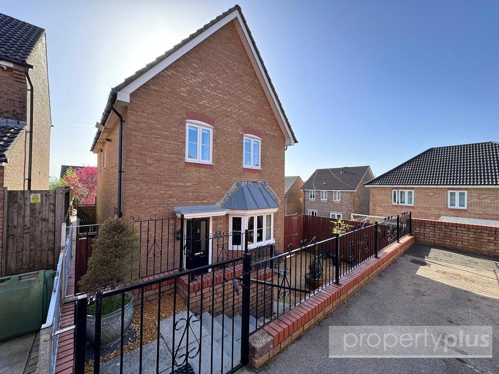 Cedar Way, Tonyrefail, Rhondda Cynon... 3 bed detached house for sale ...