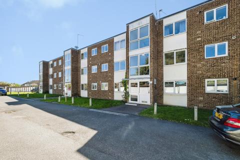 2 bedroom flat for sale, Chaplaincy Gardens, Hornchurch, RM11