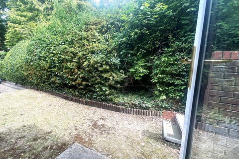 1 bedroom bungalow to rent, Harrison Close, HITCHIN, SG4