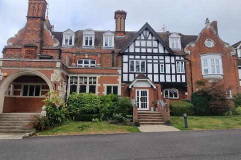 2 bedroom apartment to rent, Roxley Manor, Letchworth Garden City, SG6