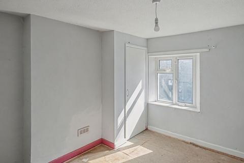 2 bedroom terraced house for sale, 37 Queen Street, Lydney, Gloucestershire, GL15 5LZ