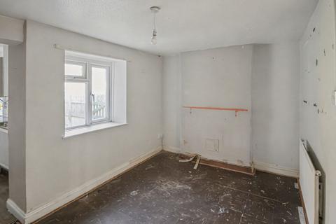 2 bedroom terraced house for sale, 37 Queen Street, Lydney, Gloucestershire, GL15 5LZ