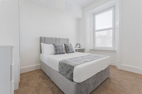 2 bedroom flat to rent, Sloan Street Leith, Edinburgh EH6