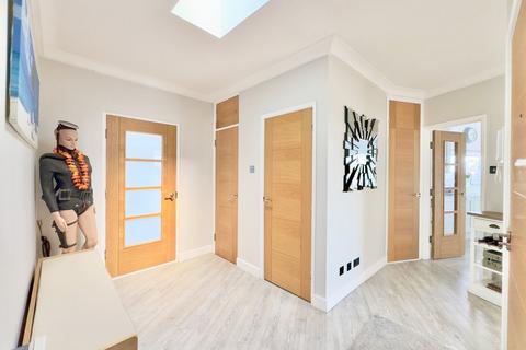 3 bedroom penthouse for sale, Penthouse, West Cliff Road, West Cliff, Bournemouth, BH4