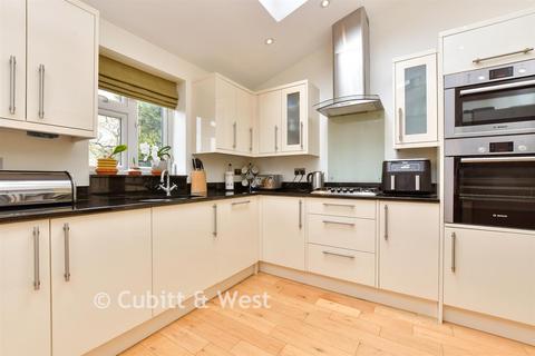 3 bedroom end of terrace house for sale, Sunningdale Road, Cheam SM1