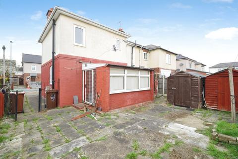 3 bedroom semi-detached house for sale, Brooklands Road, Walton, WAKEFIELD