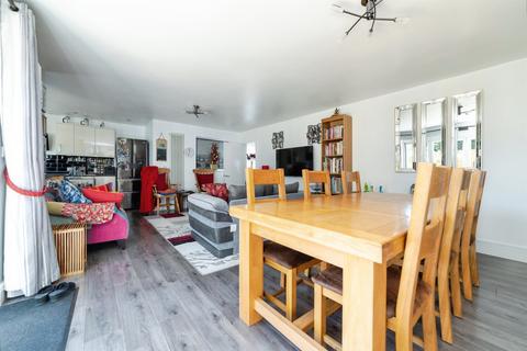 4 bedroom detached house for sale, High Street, Arlesey