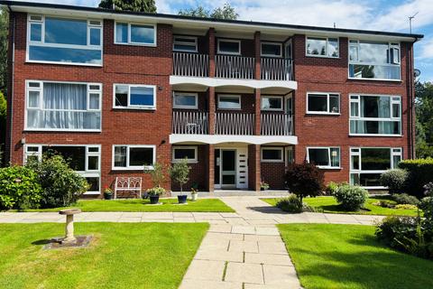 2 bedroom flat for sale, Chestnut Court, Warren Close, Bramhall, SK7