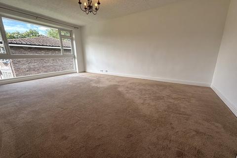 2 bedroom flat for sale, Chestnut Court, Warren Close, Bramhall, SK7