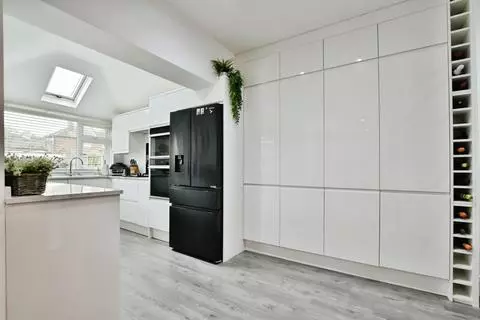 4 bedroom semi-detached house for sale – pohled 2
