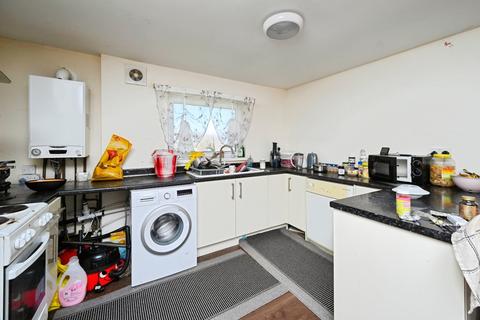 2 bedroom flat for sale, Wyton Close, Nottingham, Nottinghamshire, NG5