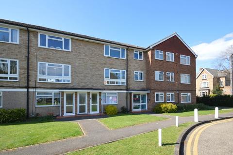 2 bedroom maisonette to rent, Osborne Court, Windsor