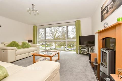 2 bedroom flat for sale, Geoffrey Court, Birchington CT7